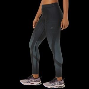 ASICS  performance black metarun tights size M